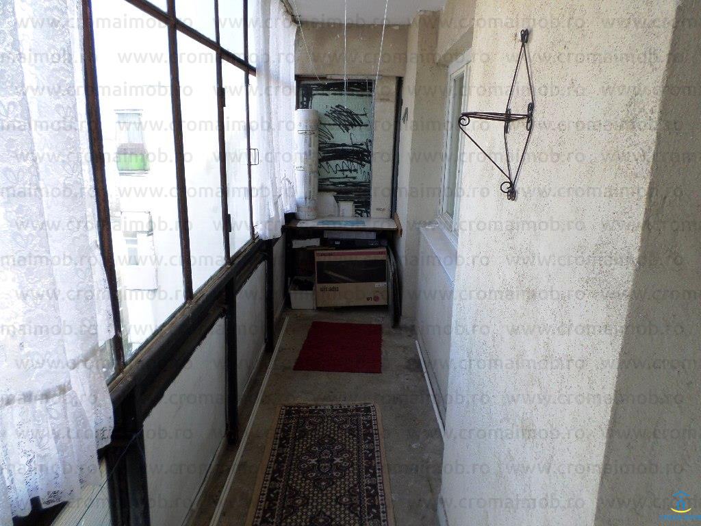 Apartament 2 camere de vanzare, zona Marasesti