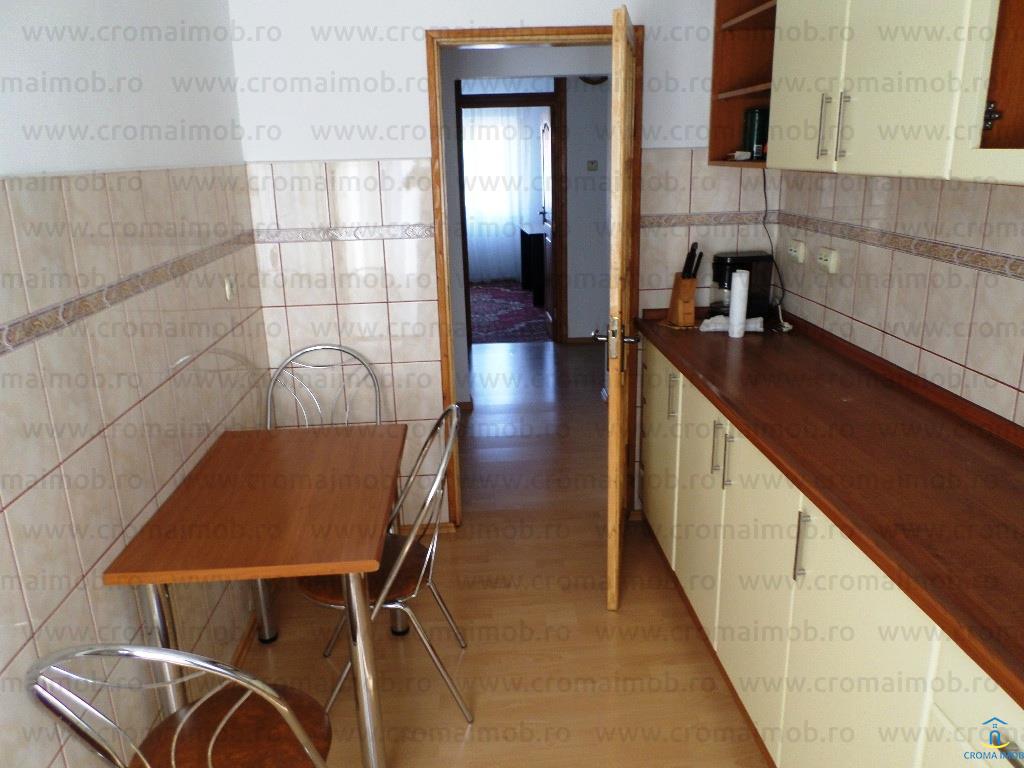 Vanzare apartament 3 camere in Ploiesti, zona Eroilor