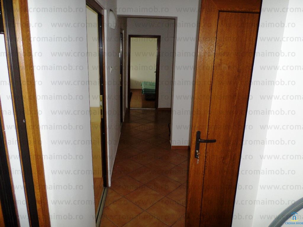 Apartament 4 camere de vanzare in Ploiesti, zona Malu Rosu