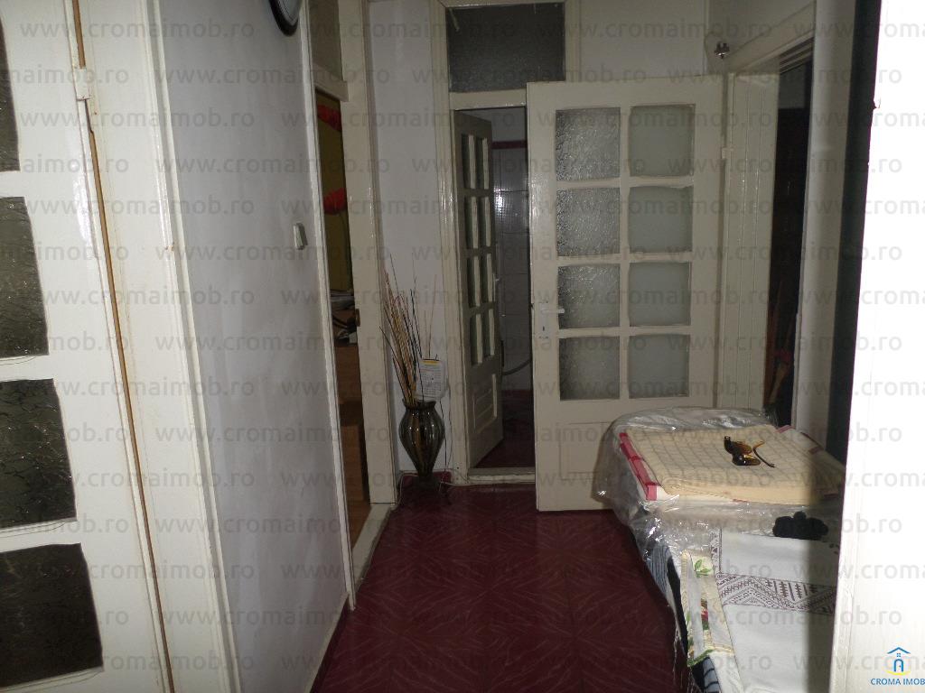 Vanzare apartament spatios 3 camere Ploiesti zona Marasesti