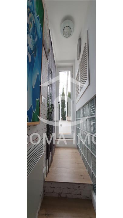 Penthouse de vanzare cu 3 camere in zona Mihai Bravu - Maternitate