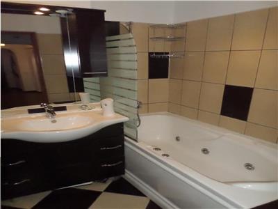 Apartament 2 camere lux de inchiriat in Ploiesti, zona Ultracentrala