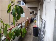 vanzare apartament 4 camere zona Bariera Bucov