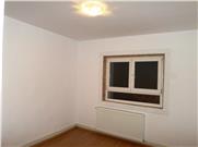 Inchiriere apartament 3 camere, Ploiesti, zona Enachita Vacarescu