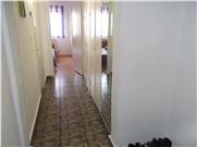 Apartament 3 camere de vanzare in Ploiesti, zona Malu Rosu