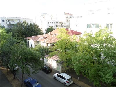 Inchiriere apartament 3 camere in Ploiesti ultracentral