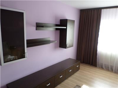 Inchiriere apartament 3 camere in Ploiesti, zona Mihai Bravu