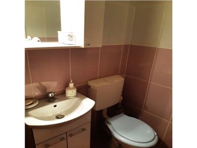 Vanzare apartament 3 camere spatios in Ploiesti, zona centrala, priveliste excelenta