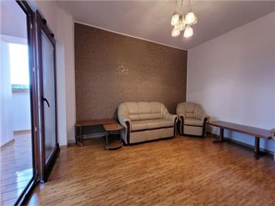 Vanzare apartament 3 camere spatios in Ploiesti, zona centrala, priveliste excelenta