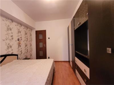Vanzare apartament 3 camere spatios in Ploiesti, zona centrala, priveliste excelenta