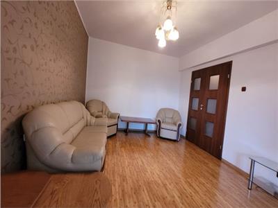 Vanzare apartament 3 camere spatios in Ploiesti, zona centrala, priveliste excelenta