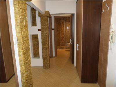 Apartament 2 camere de vanzare Ploiesti, zona Piata Mihai Viteazul