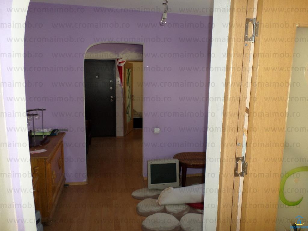 CromaImob Ploiesti Vanzare Apartament 3 camere, zona 9 Mai