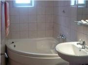 Inchiriere Apartament 3 camere Cantacuzino Pisica Alba