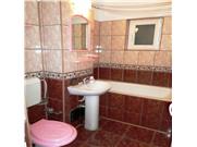 Vanzare apartament 3 camere, Ploiesti, zona Enachita Vacarescu