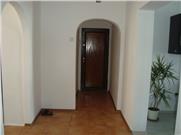 Apartament 3 camere de vanzare, zona Mihai Bravu