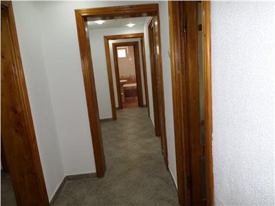 Inchiriere apartament spatios 4 camere Republicii