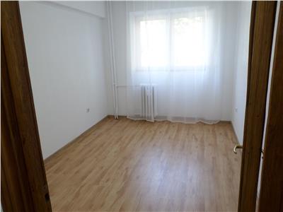 Inchiriere apartament spatios 4 camere Republicii