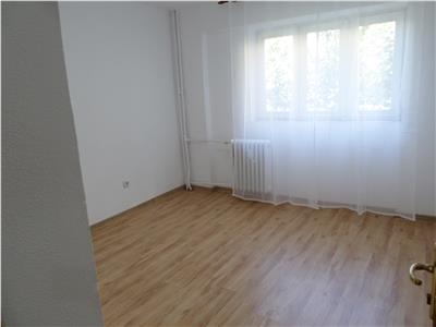 Inchiriere apartament spatios 4 camere Republicii