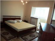 Inchiriere apartament 3 camere, Ploiesti, zona Ultracentrala