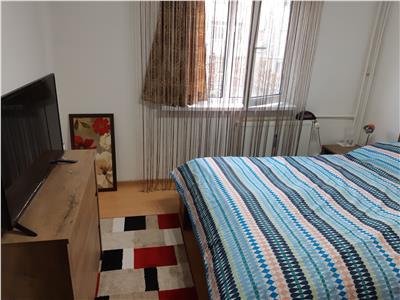 Vanzare apartament 3 camere Su 70 mp Piata  9 Mai