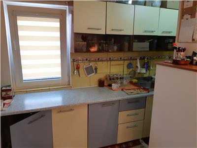 Vanzare apartament 3 camere Su 70 mp Piata  9 Mai