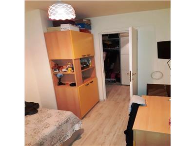 Vanzare apartament 3 camere in Ploiesti, zona Vest