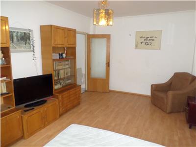 Vanzare apartament 2 camere, zona Republicii