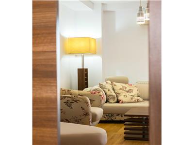 Cromaimob - Inchiriere apartament 3 camere, in Ploiesti, lux, zona Ultracentral