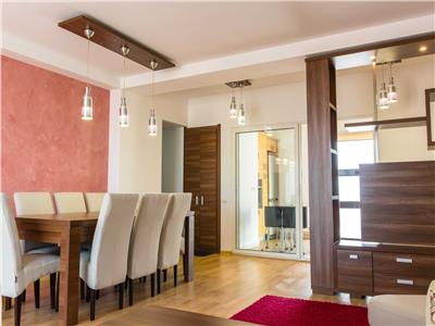 Cromaimob - Inchiriere apartament 3 camere, in Ploiesti, lux, zona Ultracentral