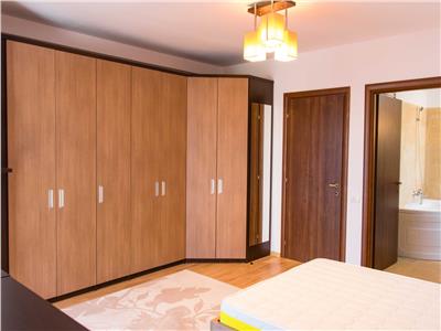 Cromaimob - Inchiriere apartament 3 camere, in Ploiesti, lux, zona Ultracentral