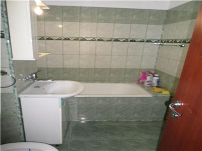 Apartament 2 camere de inchiriat, zona Vest