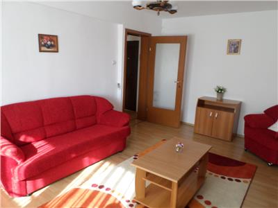 De inchiriat apartament 3 camere Ploiesti, zona Central