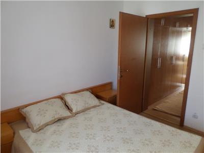 De inchiriat apartament 3 camere Ploiesti, zona Central