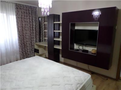 Inchiriere apartament 3 camere in Ploiestii zona Republicii