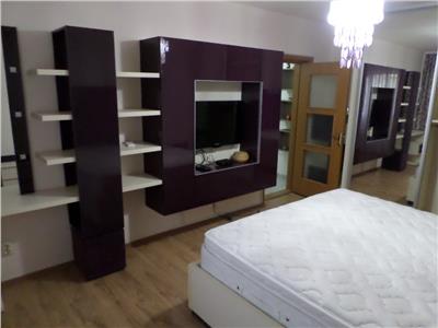 Inchiriere apartament 3 camere in Ploiestii zona Republicii