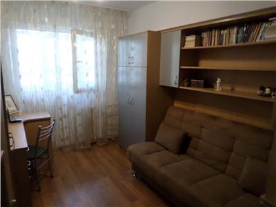 Inchiriere apartament 3 camere in Ploiestii zona Republicii