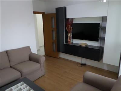 Inchiriere apartament 3 camere in Ploiestii zona Republicii