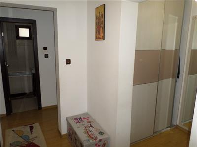 Vanzare apartament 3 camere, zona Vest