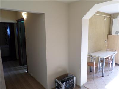 Inchiriere apartament 3 camere in Ploiesti, zona Mihai Bravu