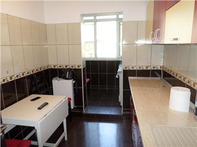 Inchiriere apartament 3  camere in Ploiestii zona Paltinis