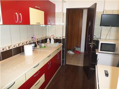 Inchiriere apartament 3  camere in Ploiestii zona Paltinis