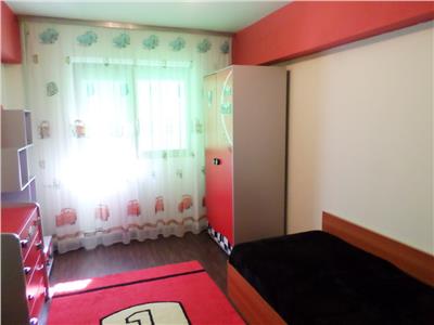 Inchiriere apartament 3 camere, Ploiesti, zona Malu Rosu