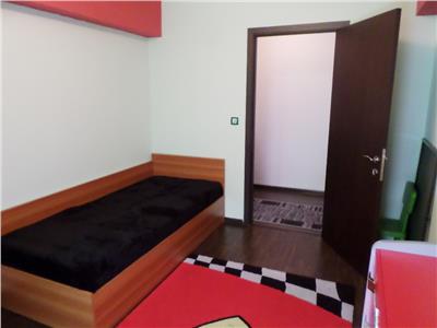 Inchiriere apartament 3 camere, Ploiesti, zona Malu Rosu