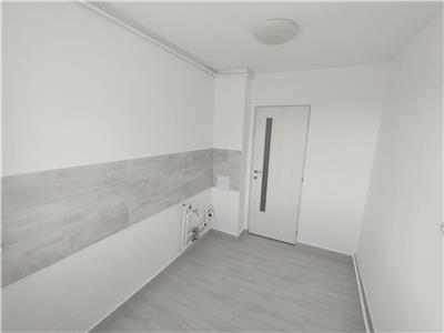 Vanzare apartament 2 camere, decomandat, Ploiesti, zona Vest Kaufland