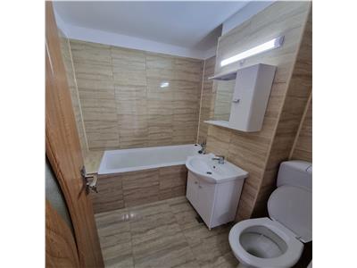 Vanzare apartament 2 camere, renovat, semidecomandat, Ploiesti, zona Nord