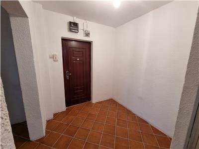 Vanzare apartament 2 camere, decomandat, zona Sud, Bariera Bucuresti, Ploiesti