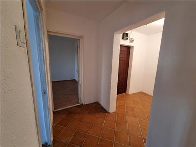 Vanzare apartament 2 camere, decomandat, zona Sud, Bariera Bucuresti, Ploiesti