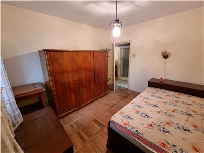 Vanzare apartament 2 camere, Ploiesti str Democratiei