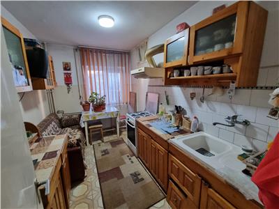 CromaImob Vanzare apartament 3 camere, zona Cantacuzino, Ploiesti